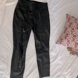 Spanx Leather-Like Ankle Skinny Pant (M petite)